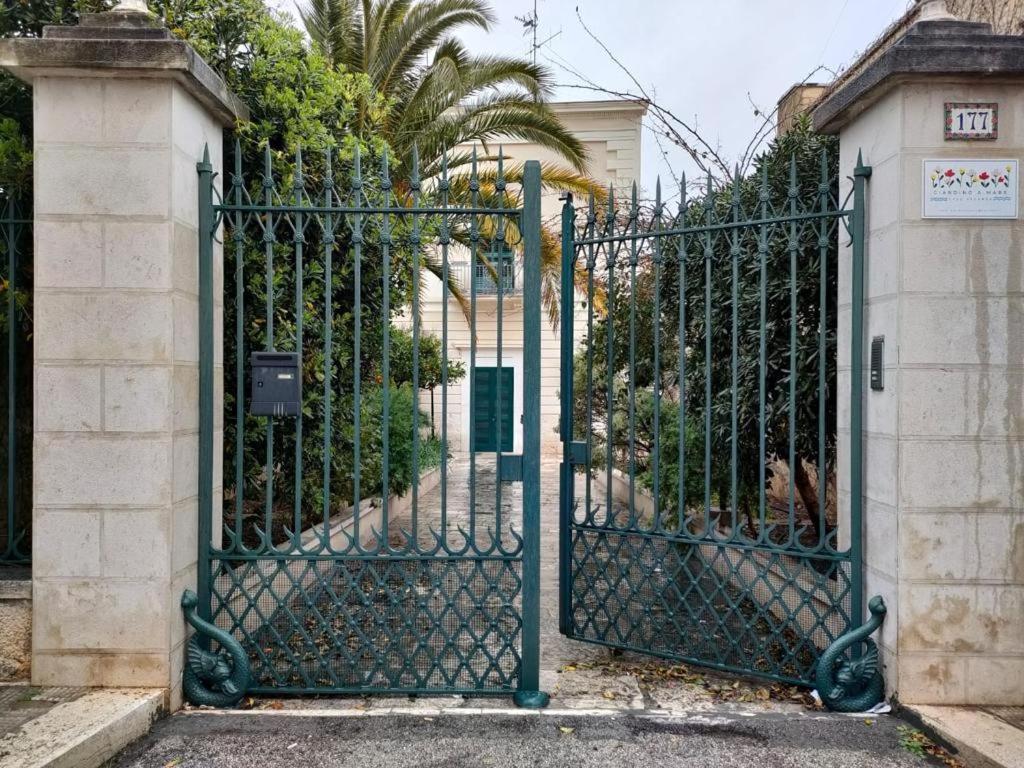 Appartamento Giardino A Mare Bari Esterno foto