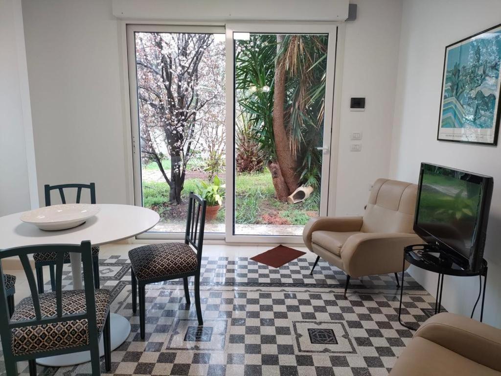 Appartamento Giardino A Mare Bari Esterno foto
